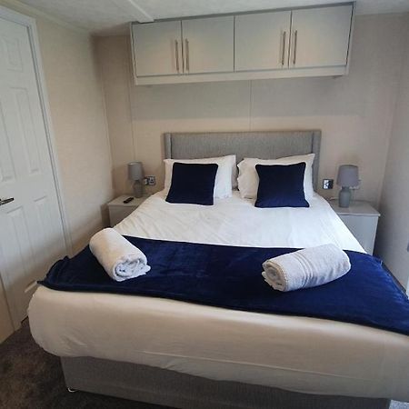 Buttermere Lodge With Hot Tub Barmby on the Moor Bagian luar foto